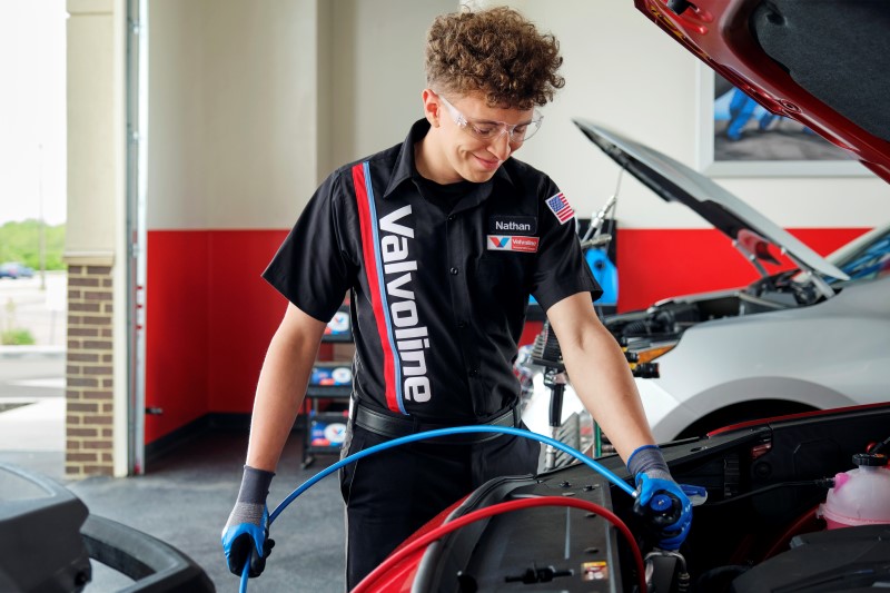 Washing a car wheel and tire by hand